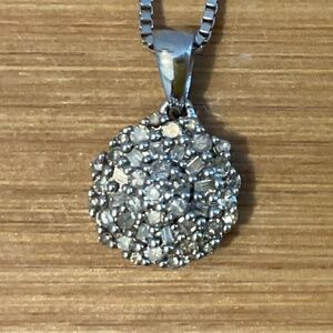 Diamond pendant-White gold 20 inch chain!  Sparkly and Gorgeous